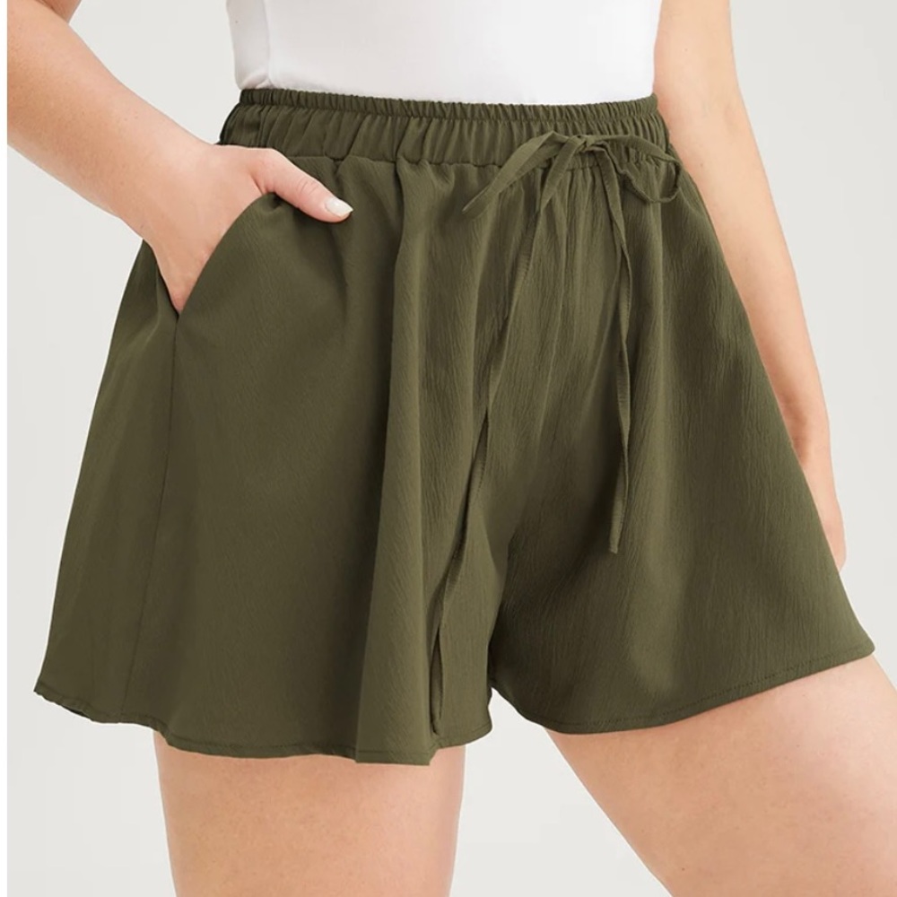 Drawstring Fluttery Shorts
